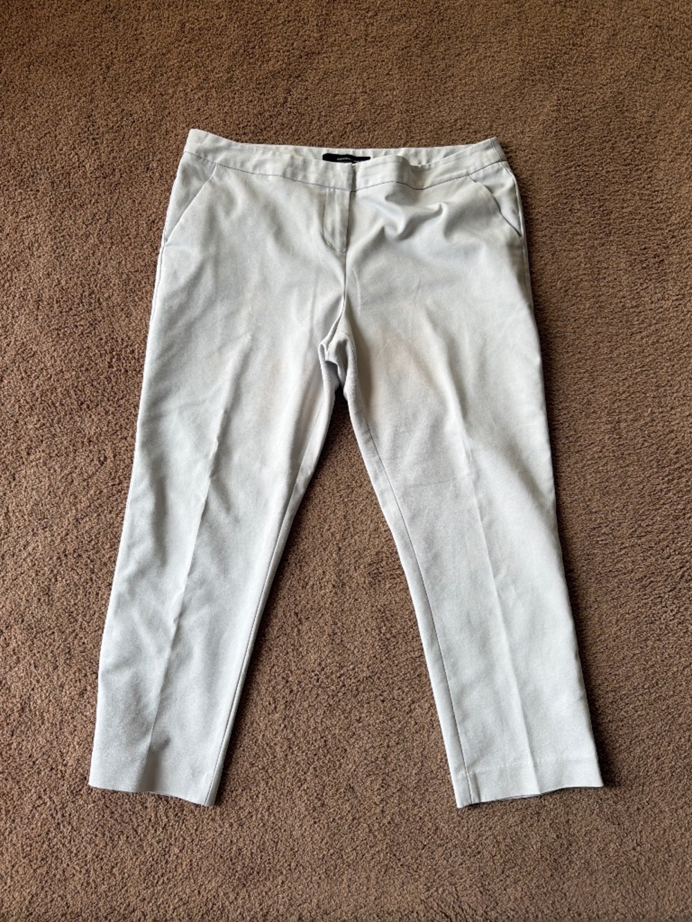 Amanda & Chelsea Light grey crop pants